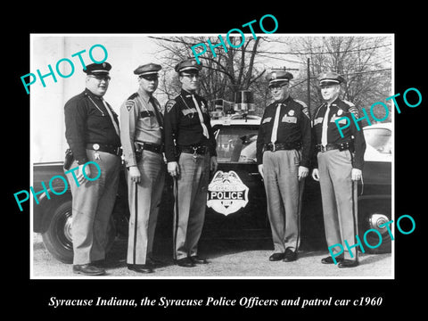 OLD LARGE HISTORIC PHOTO OF SYRACUSE INDIANA, THE POLICE & THEIR PATROL CAR 1960