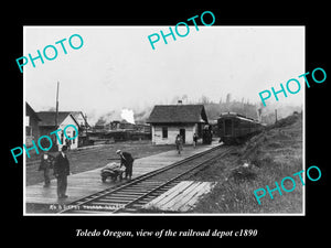 OLD LARGE HISTORIC PHOTO OF TOLEDO OREGON, THE RAILROAD DEPOT STATION c1890