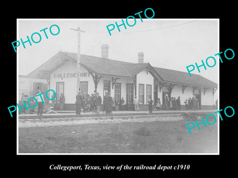 OLD LARGE HISTORIC PHOTO OF COLLEGEPORT TEXAS, THE RAILROAD DEPOT STATION c1910