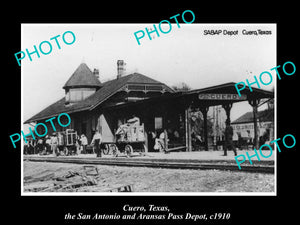 OLD LARGE HISTORIC PHOTO OF CUERO TEXAS, THE RAILROAD DEPOT STATION c1910