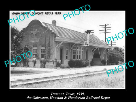 OLD LARGE HISTORIC PHOTO OF DUMONT TEXAS, THE RAILROAD DEPOT STATION c1939