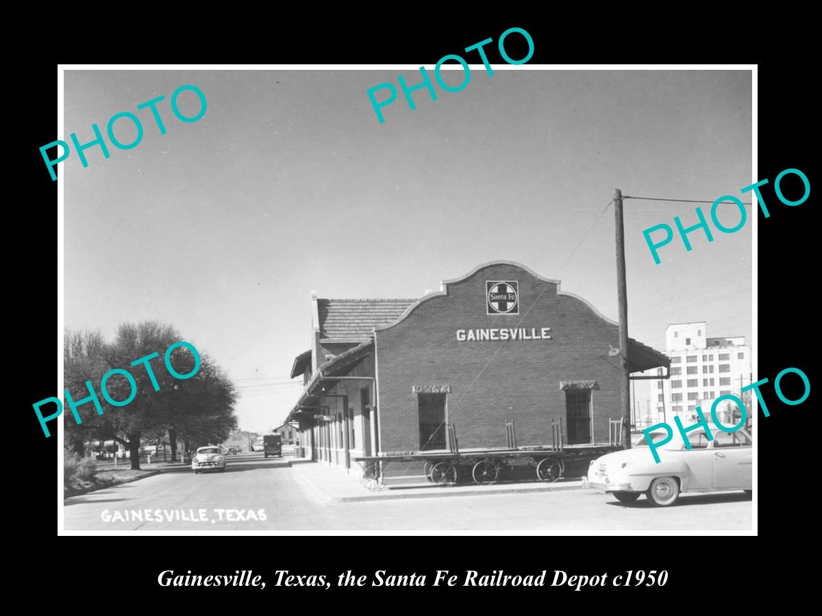 OLD LARGE HISTORIC PHOTO OF GAINESVILLE TEXAS, THE RAILROAD DEPOT STATION c1950