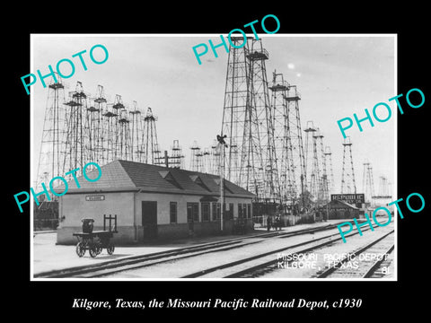 OLD LARGE HISTORIC PHOTO OF KILGORE TEXAS, THE RAILROAD DEPOT STATION c1930