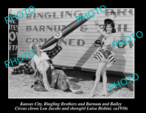 OLD LARGE PHOTO OF KANSAS, RINGLING BROS BARNUM & BAILEY CIRCUS CLOWN c1950s