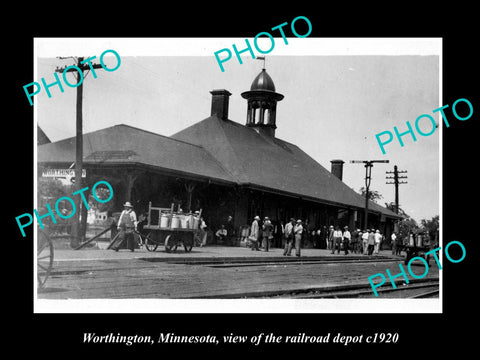 OLD LARGE HISTORIC PHOTO OF WORTHINGTON MINNESOTA, RAILROAD DEPOT STATION c1920