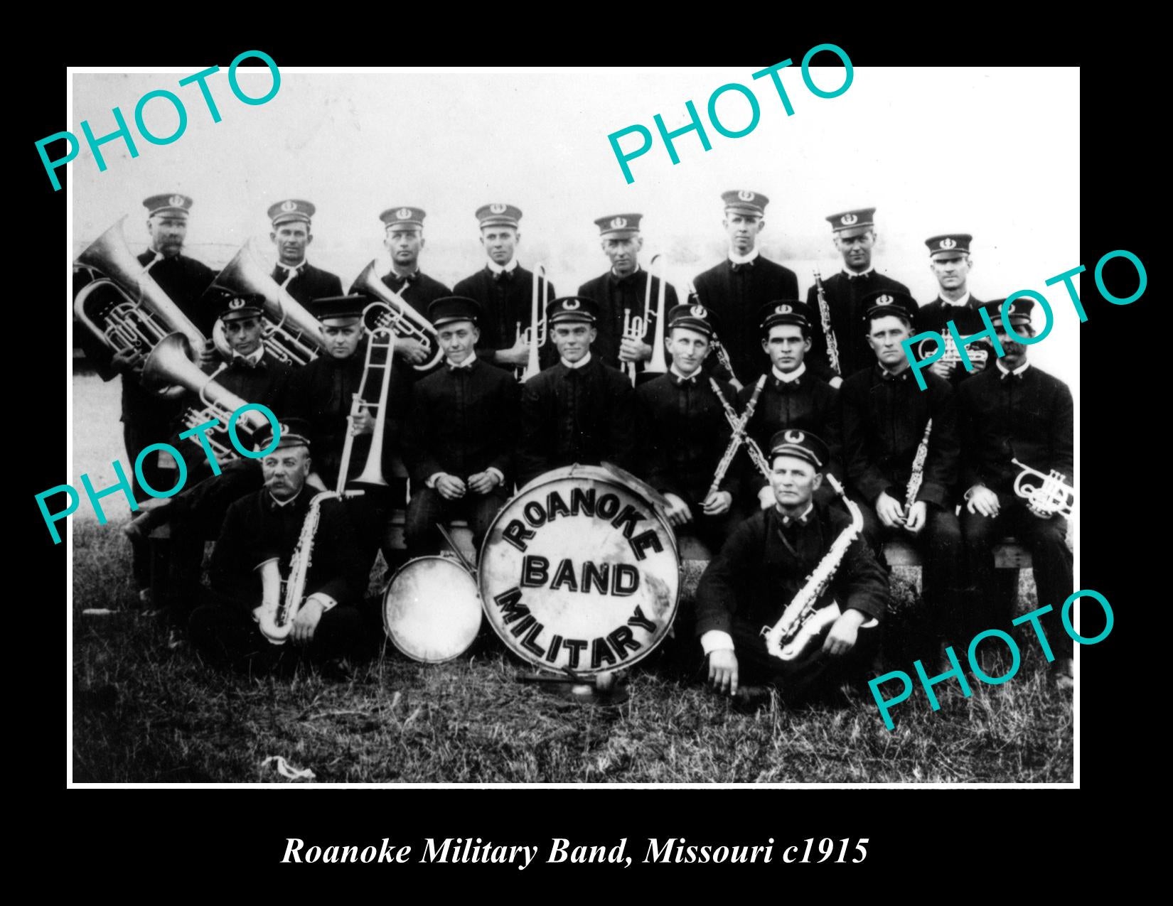 OLD LARGE HISTORIC PHOTO OF ROANOKE MILITARY BAND, MISSOURI c1915