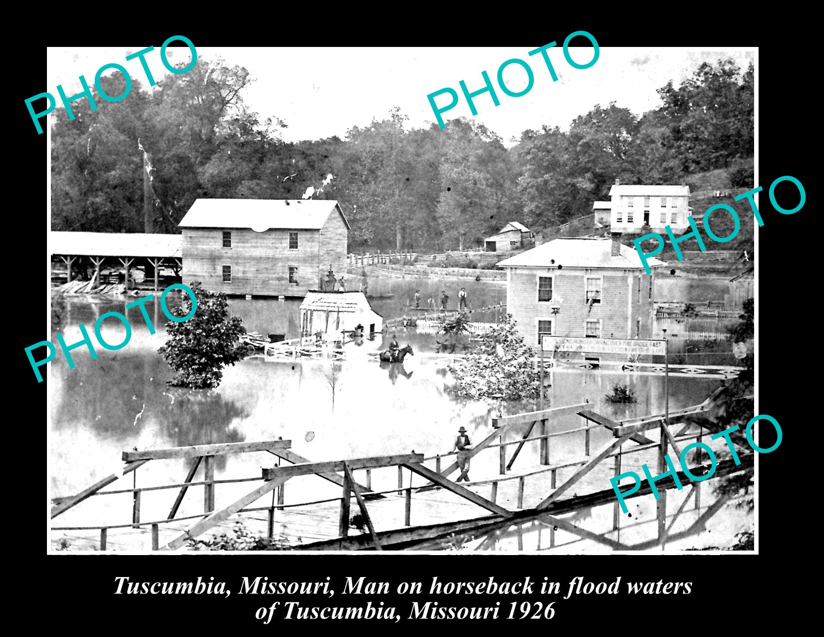 OLD LARGE HISTORIC PHOTO OF TUSCUMBIA MISSOURI, VIEW OF 1926 FLOODS