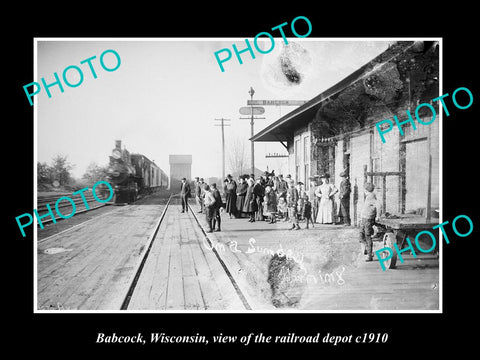 OLD LARGE HISTORIC PHOTO OF BABCOCK WISCONSIN, THE RAILROAD DEPOT STAION c1910