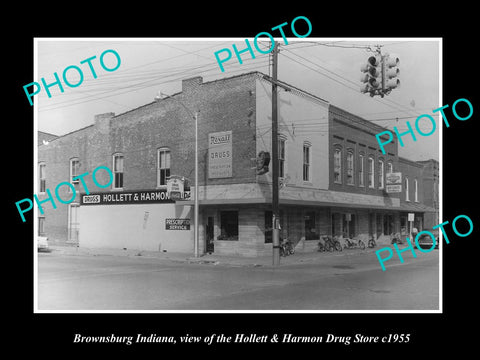 OLD LARGE HISTORIC PHOTO OF BROWNSBURG INDIANA, THE H&H DRUG STORE c1955