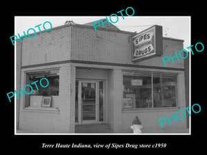 OLD LARGE HISTORIC PHOTO OF TERRE HAUTE INDIANA, THE SIPES DRUG STORE c1950