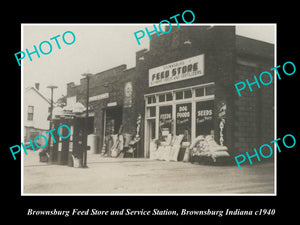 OLD LARGE HISTORIC PHOTO OF BROWNSBURG INDIANA, THE FEED STORE & S/STATION c1940