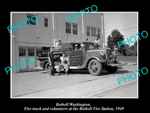 OLD LARGE HISTORIC PHOTO OF BOTHELL WASHINGTON, THE FIRE STATION TRUCK c1949