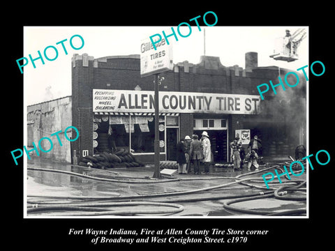 OLD LARGE HISTORIC PHOTO OF FORT WAYNE INDIANA, THE COUNTY TIRE STORE FIRE c1970