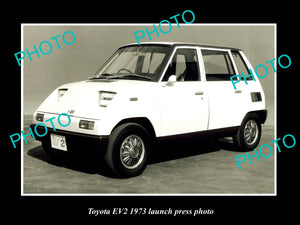 OLD LARGE HISTORIC PHOTO OF 1973 TOYOTA EV2 CAR LAUNCH PRESS PHOTO