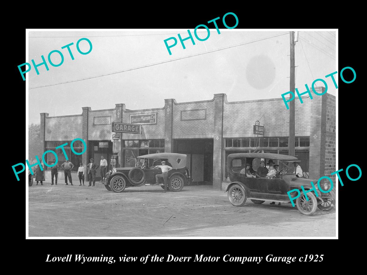 OLD LARGE HISTORIC PHOTO OF LOVELL WYOMING, THE DOERR MOTOR Co GARAGE c1925