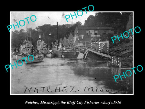 OLD LARGE HISTORIC PHOTO OF NATCHEZ MISSISSIPPI, BLUFF CITY FISHERIES WHARF 1910