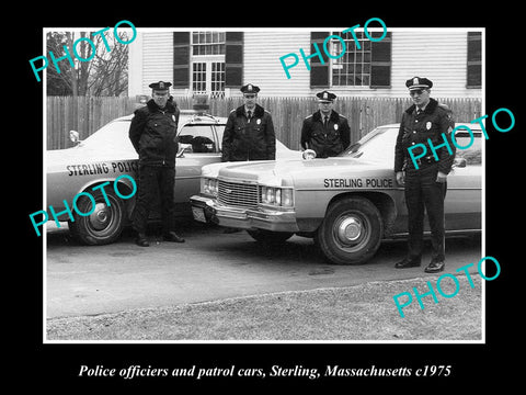 OLD LARGE HISTORIC PHOTO OF STERLING MASSACHUSETTS POLICE CAR & OFFICERS c1975