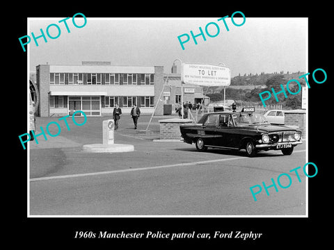 OLD LARGE HISTORIC PHOTO OF MANCHESTER POLICE PATROL CAR, FORD ZEPHYR c1960s UK