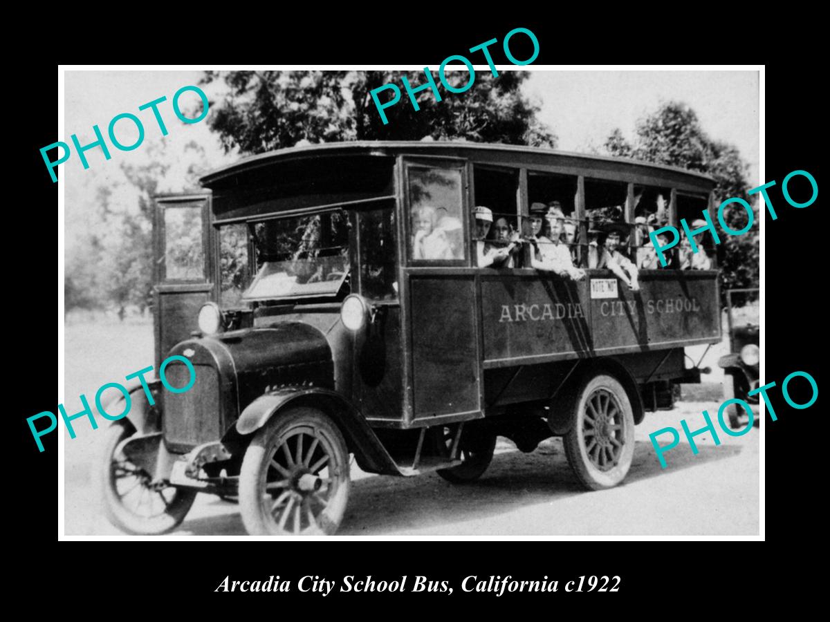 OLD LARGE HISTORIC PHOTO OF ARCADIA CALIFORNIA, VIEW OF THE SCHOOL BUS c1922