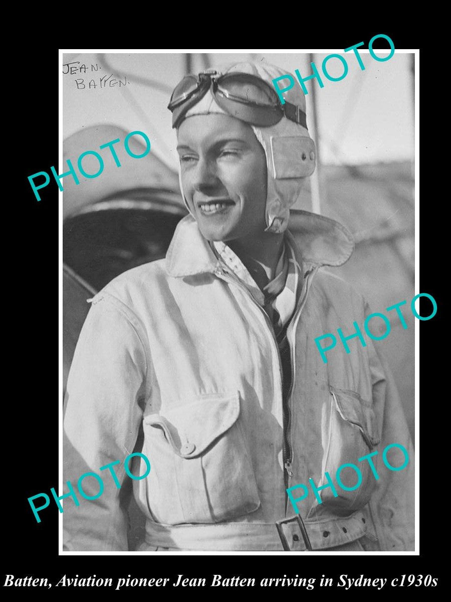 OLD LARGE HISTORIC PHOTO OF AVIATION PIONEER JEAN BATTEN ARRIVING IN SYDNEY 1930