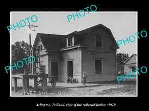 OLD LARGE HISTORIC PHOTO OF ARLINGTON INDIANA, VIEW OF THE RAILROAD STATION 1910