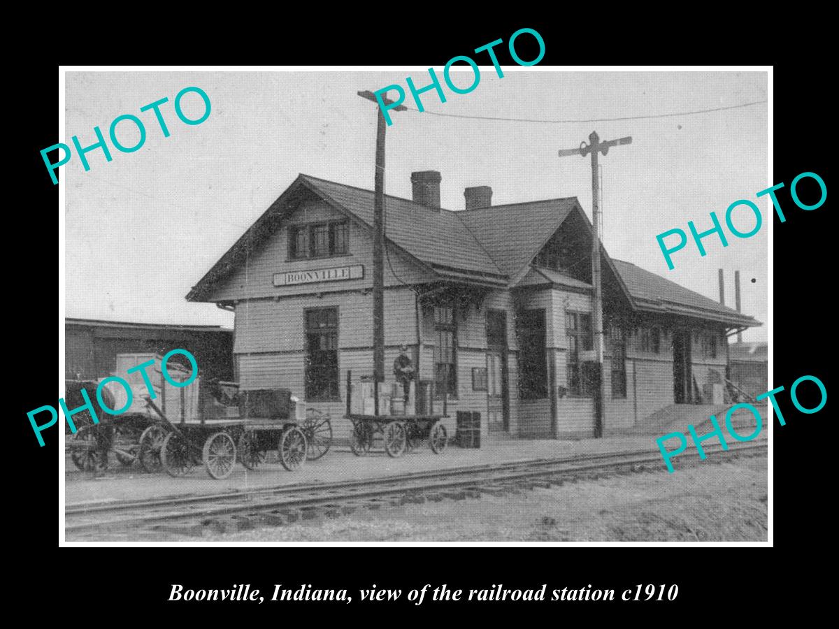 OLD LARGE HISTORIC PHOTO OF BOONVILLE INDIANA, VIEW OF THE RAILROAD STATION 1910