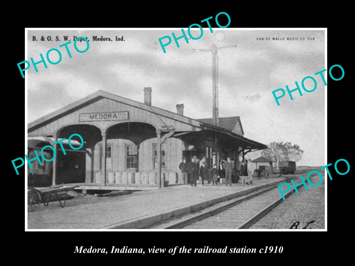 OLD LARGE HISTORIC PHOTO OF MEDORA INDIANA, VIEW OF THE RAILROAD STATION c1910