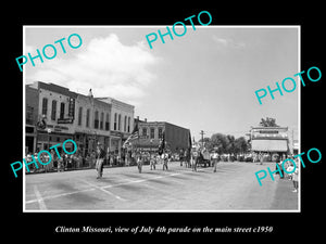 OLD LARGE HISTORIC PHOTO OF CLINTON MISSOURI, MAIN STREET JULY 4th PARADE c1950