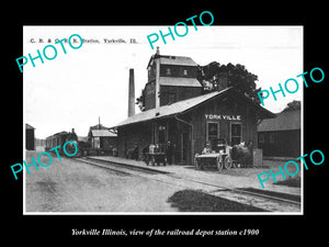 OLD LARGE HISTORIC PHOTO OF YORKVILLE ILLINOIS, THE RAILROAD DEPOT STATION c1900