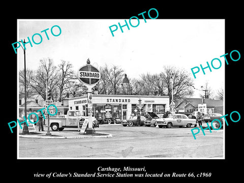 OLD LARGE HISTORIC PHOTO OF CARTHAGE MISSOURI, THE STANDARD OIL STATION c1960