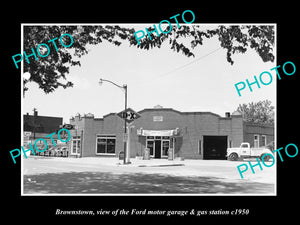 OLD LARGE HISTORIC PHOTO OF BROWNSTOWN INDIANA, FORD GARAGE & GAS STATION 1950