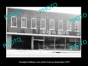 OLD LARGE HISTORIC PHOTO OF FRANKFORT INDIANA, THE FORD CAR DEALERSHIP c1955