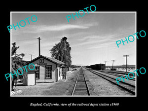 OLD LARGE HISTORIC PHOTO OF BAGDAD CALIFORNIA, THE RAILROAD DEPOT STATION c1960