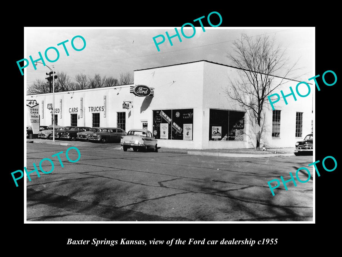 OLD LARGE HISTORIC PHOTO OF BAXTER SPRINGS KANSAS, THE FORD CAR DEALERSHIP c1955