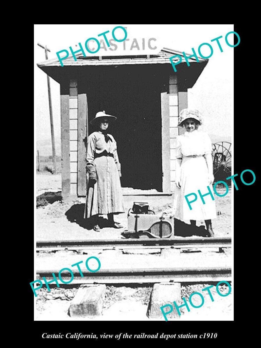 OLD LARGE HISTORIC PHOTO OF CASTAIC CALIFORNIA, VIEW OF THE RAILROAD DEPOT c1910