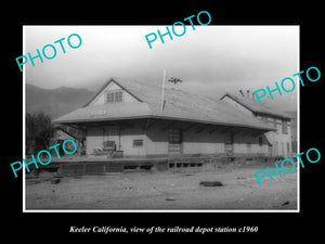 OLD LARGE HISTORIC PHOTO OF KEELER CALIFORNIA, THE RAILROAD DEPOT STATION c1960