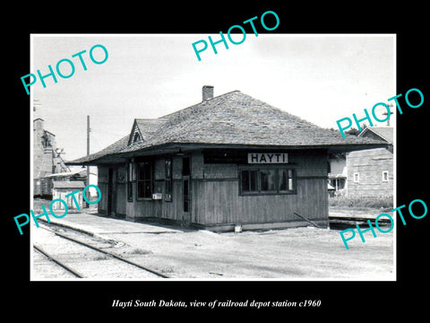 OLD LARGE HISTORIC PHOTO OF HAYTI SOUTH DAKOTA, THE RAILROAD DEPOT STATION c1960