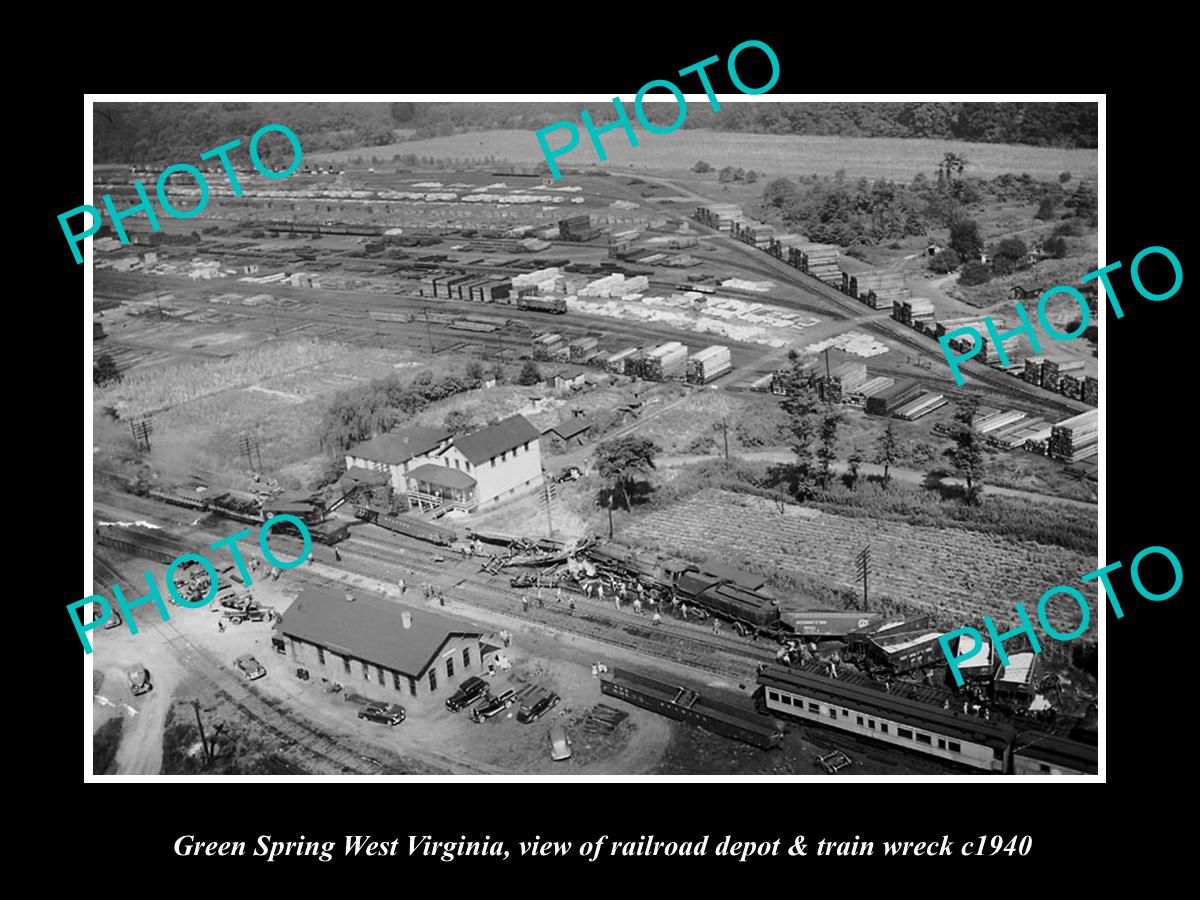 OLD LARGE HISTORIC PHOTO OF GREEN SPRING WEST VIRGINIA, THE TRAIN WRECK c1940