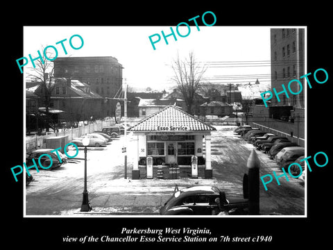 OLD LARGE HISTORIC PHOTO OF PARKERSBURG WEST VIRGINIA, THE ESSO GAS STATION 1940