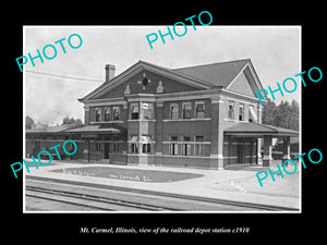 OLD LARGE HISTORIC PHOTO OF Mt CARMEL ILLINOIS, THE RAILROAD DEPOT STATION c1910