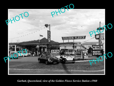 OLD LARGE HISTORIC PHOTO OF GARBUTT QLD, THE GOLDEN FLEECE SERVICE STATION c1960