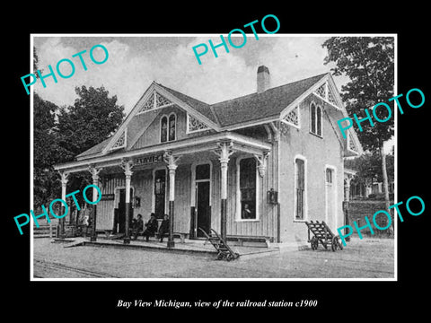 OLD LARGE HISTORIC PHOTO OF BAY VIEW MICHIGAN, VIEW OF THE RAILROAD DEPOT c1900