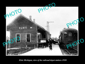 OLD LARGE HISTORIC PHOTO OF ELSIE MICHIGAN, VIEW OF THE RAILROAD DEPOT c1920