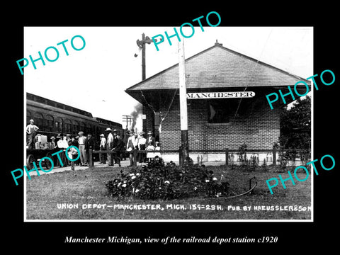 OLD LARGE HISTORIC PHOTO OF MANCHESTER MICHIGAN, VIEW OF THE RAILROAD DEPOT 1920