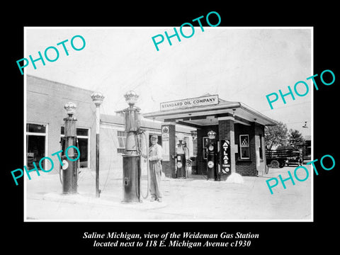 OLD LARGE HISTORIC PHOTO OF SALINE MICHIGAN, THE STANDARD OIL GAS STATION c1930