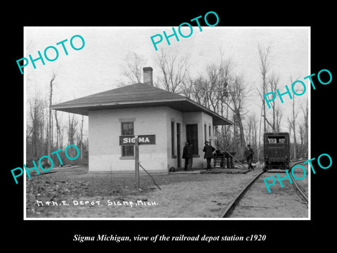 OLD LARGE HISTORIC PHOTO OF SIGMA MICHIGAN, VIEW OF THE RAILROAD DEPOT c1920