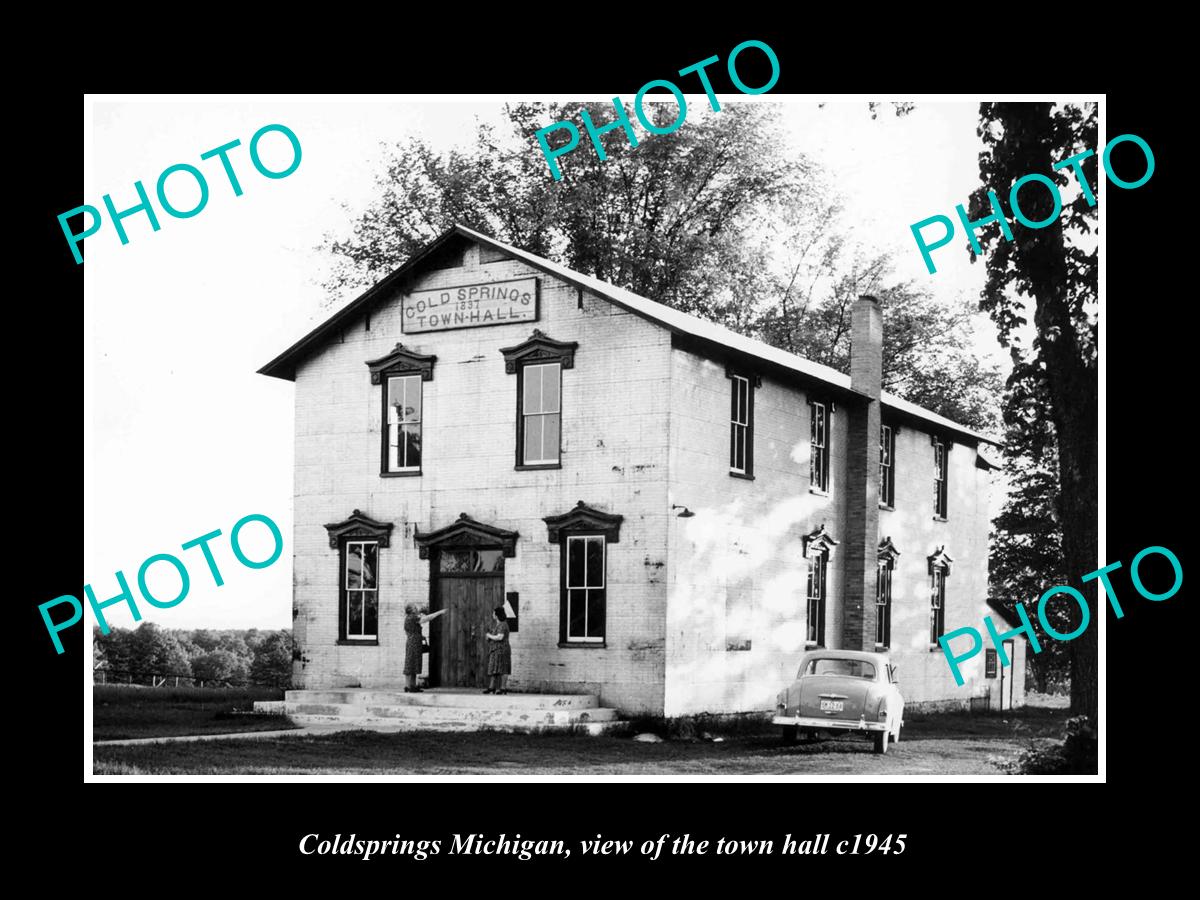 OLD LARGE HISTORIC PHOTO OF COLDSPRINGS MICHIGAN, VIEW OF THE TOWN HALL c1945