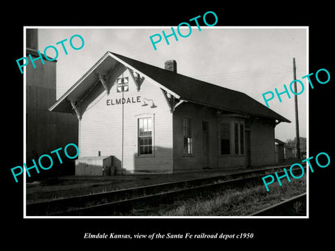 OLD LARGE HISTORIC PHOTO OF ELMDALE KANSAS, THE SANTA FE RAILROAD DEPOT c1950