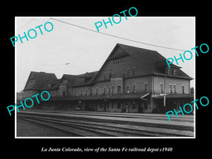 OLD LARGE HISTORIC PHOTO OF LA JUNTA COLORADO, THE SANTA FE RAILROAD DEPOT c1940