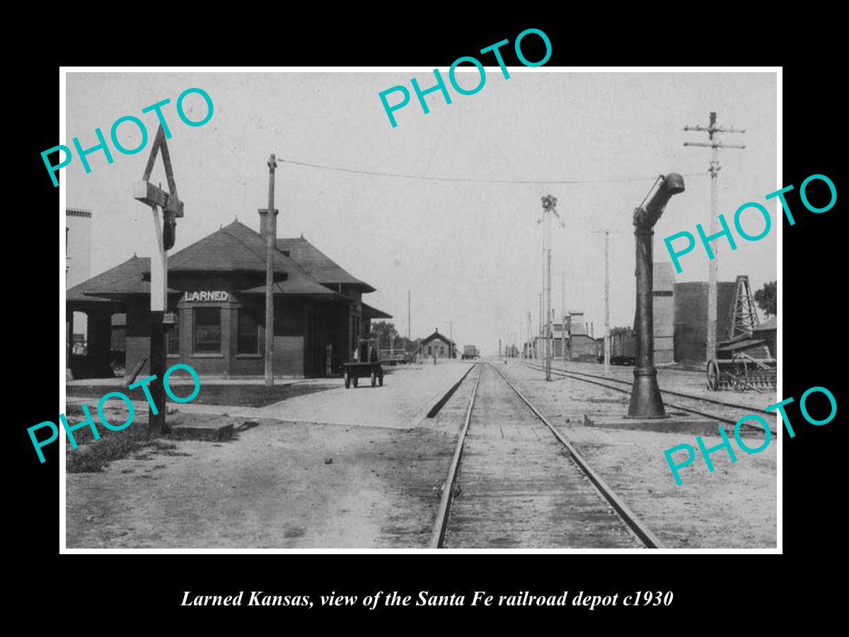 OLD LARGE HISTORIC PHOTO OF LARNED KANSAS, THE SANTA FE RAILROAD DEPOT c1930